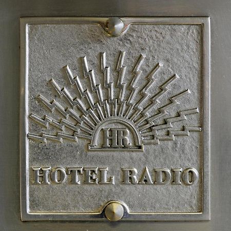 Hotel Radio - Teritoria Chamalieres Bagian luar foto